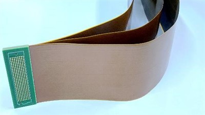 Carte flexible rigide pour équipement microélectronique